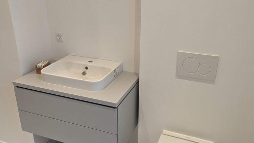 Real Byg & Service - Entreprenør i Kastrup - nyt Badeværelse med gulvvarme - Entrepriseprojekter